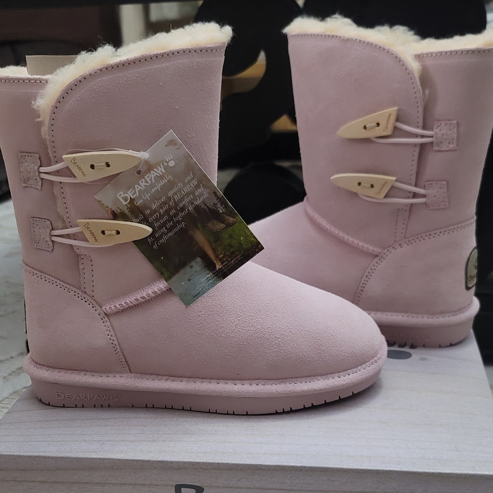 Womens Bearpaw Abigail boots 5